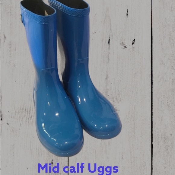 πNew Ugg Mid Calf Boots! π - Picture 3 of 9